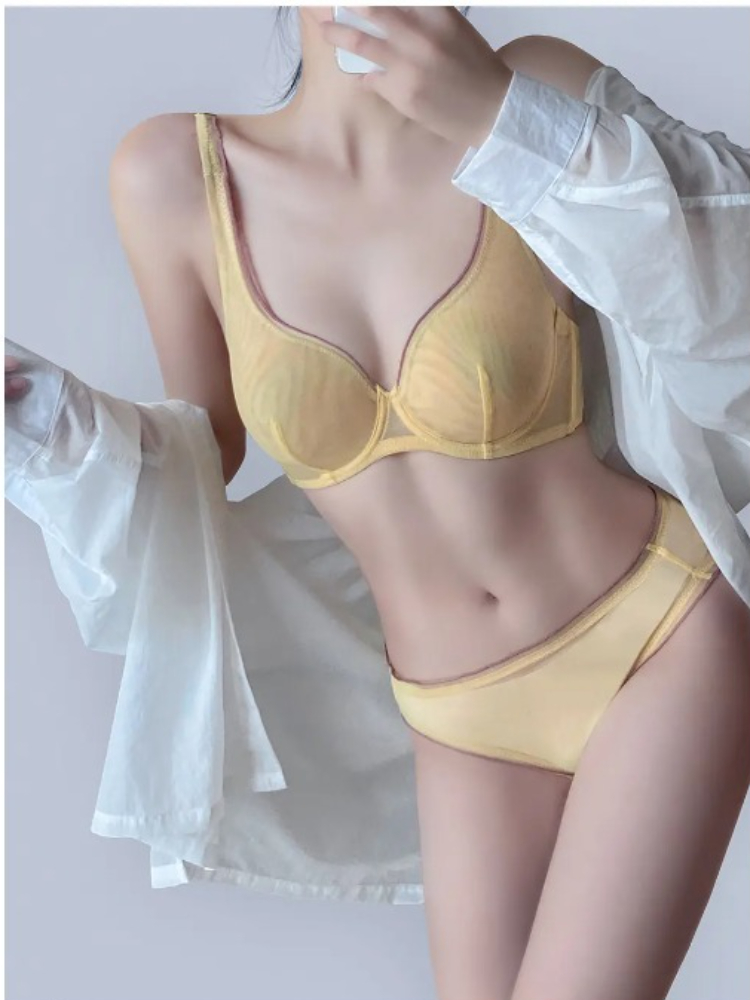 حمالة صدر متطورة على الطراز ال - مراجعة Bralette Triangle Set وسعره